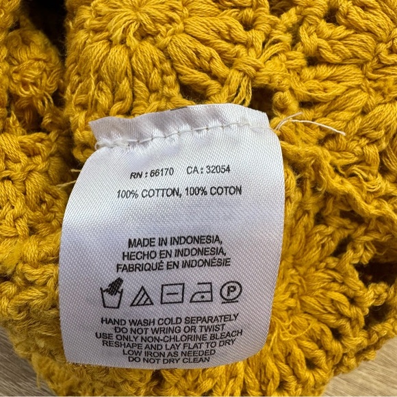 New Free People We The Free Crochet Knit Floral Yellow Top Alicia Sweater XS - Picture 6 of 11